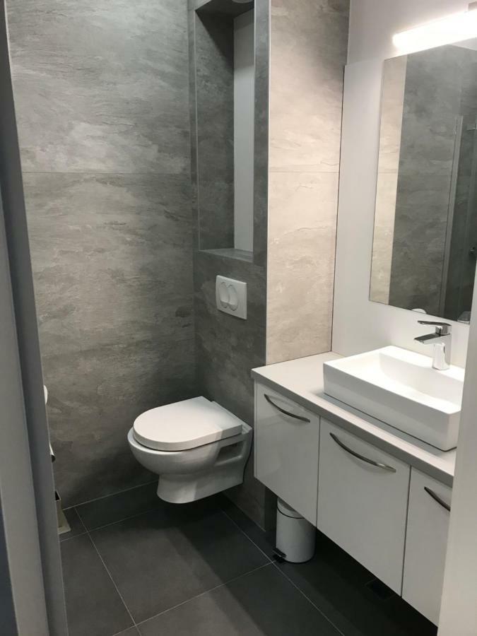 Modern New In Apartma *