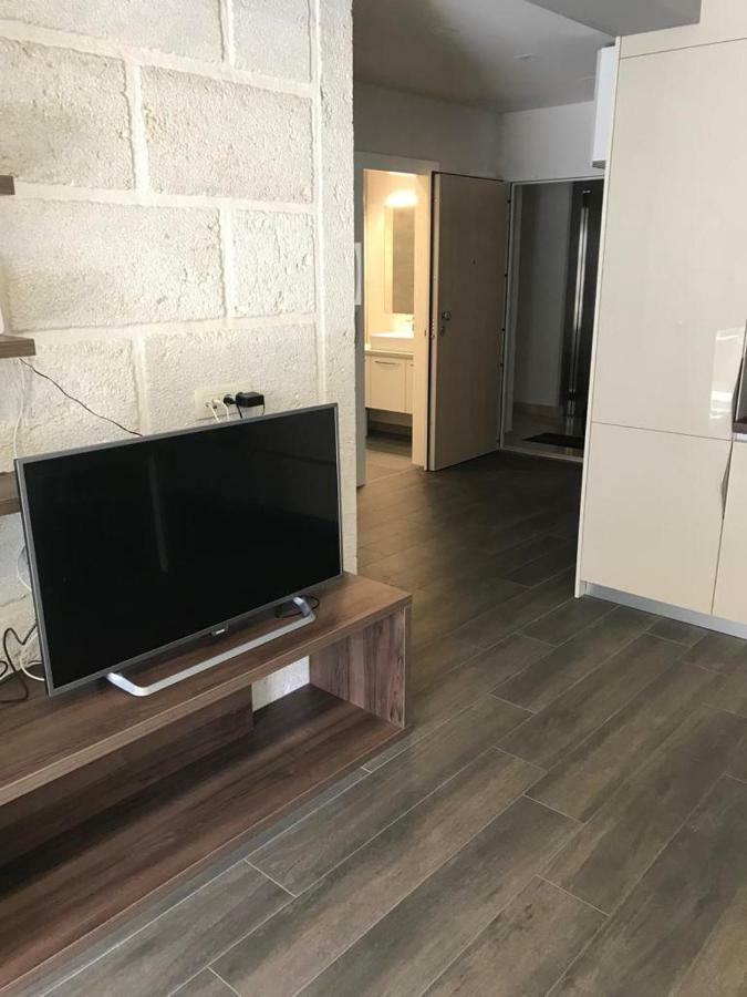 Modern New In * Makarska