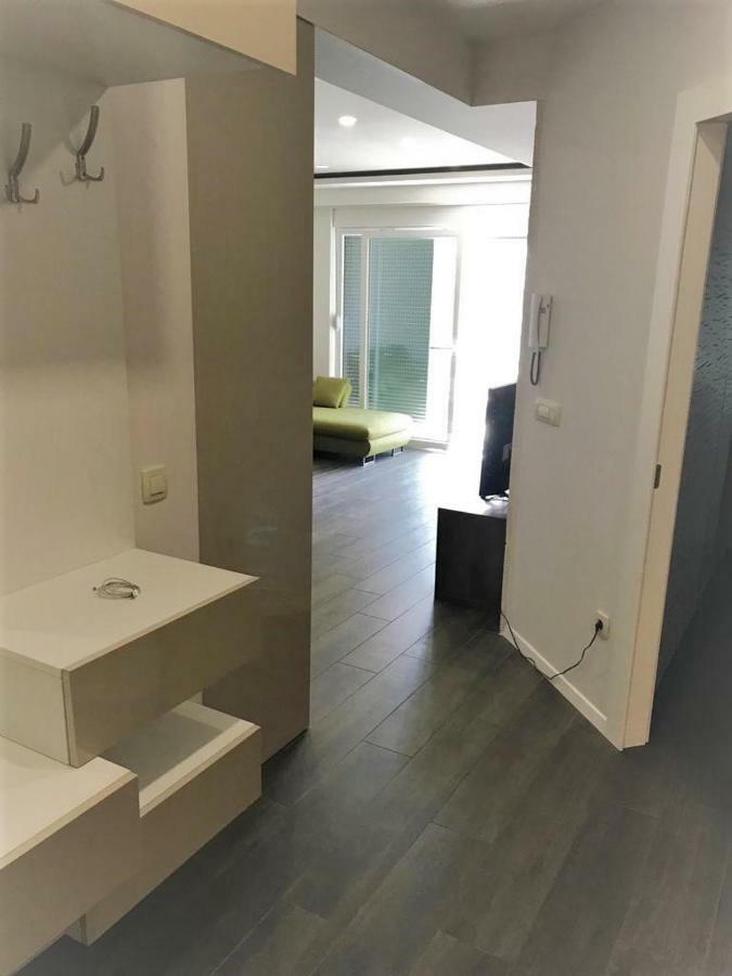 Modern New In * Makarska
